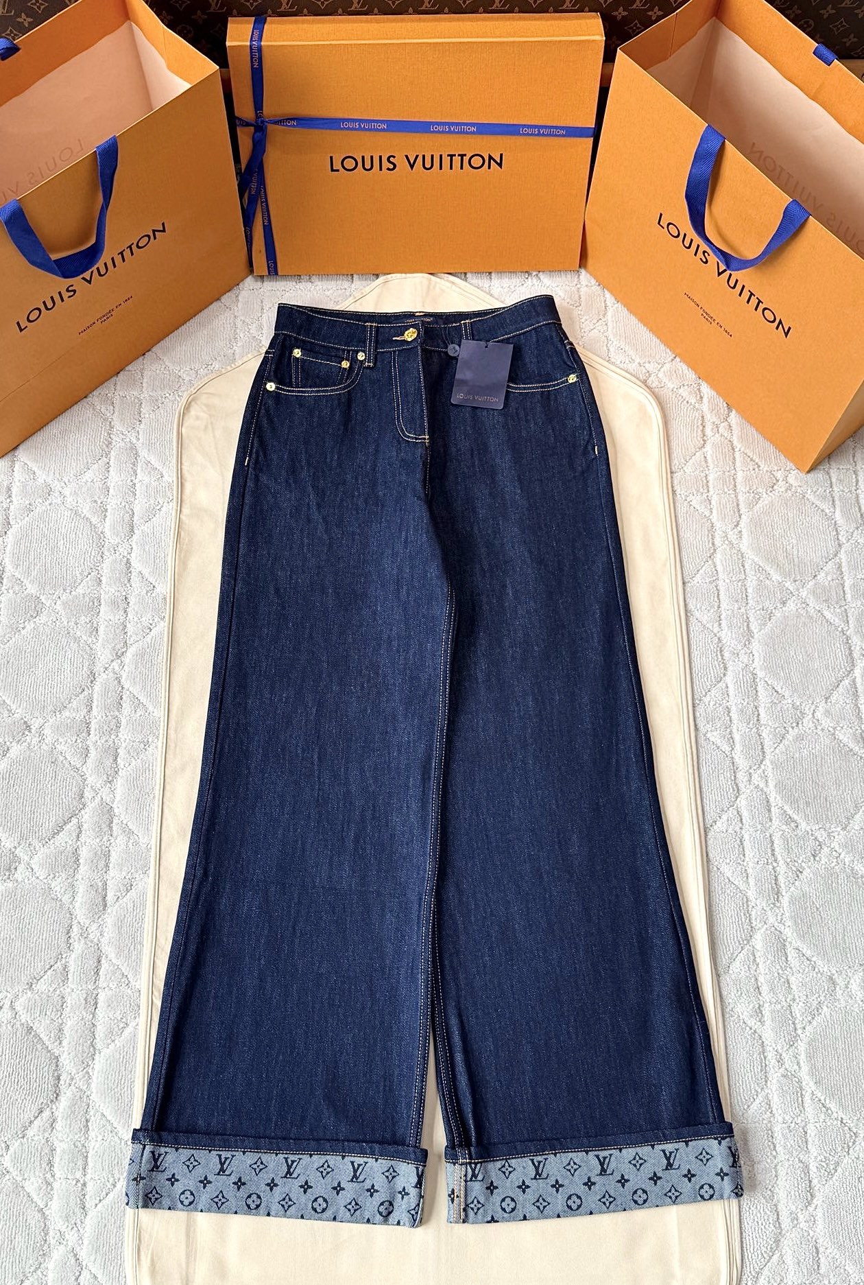 루이비통 25fw 커프 청바지