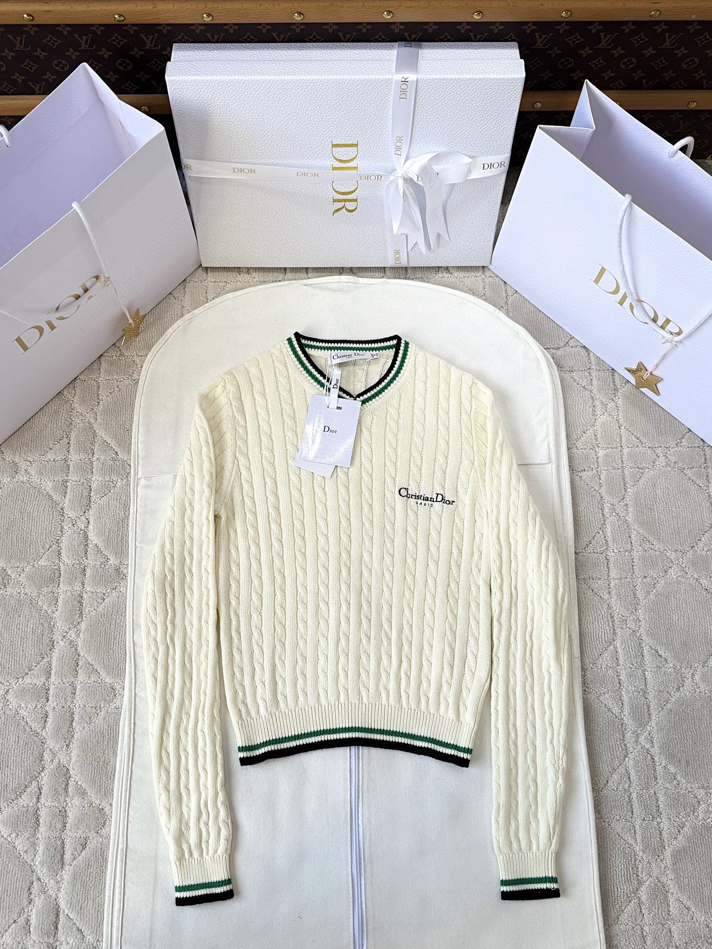 디올 스트라이프 긴팔