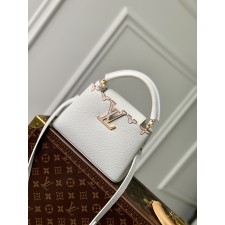 루이비통 카퓌신 미니 플라워