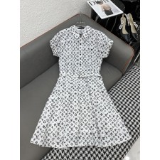 루이비통 25ss 플라잉 슬리브 원피스