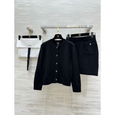 샤넬 캐시미어 가디건 + 스커트 세트