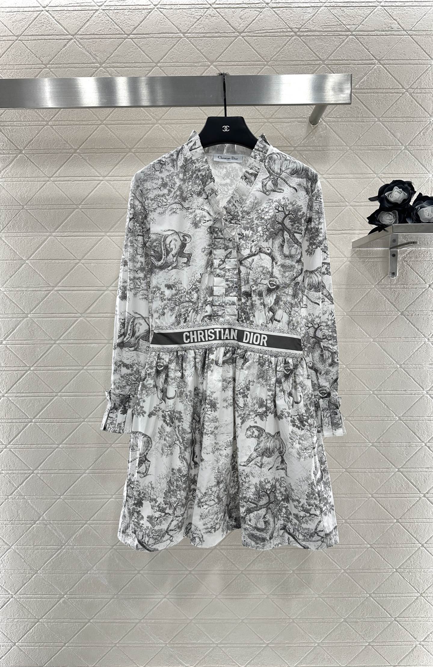 디올 25ss 프린트 레이스