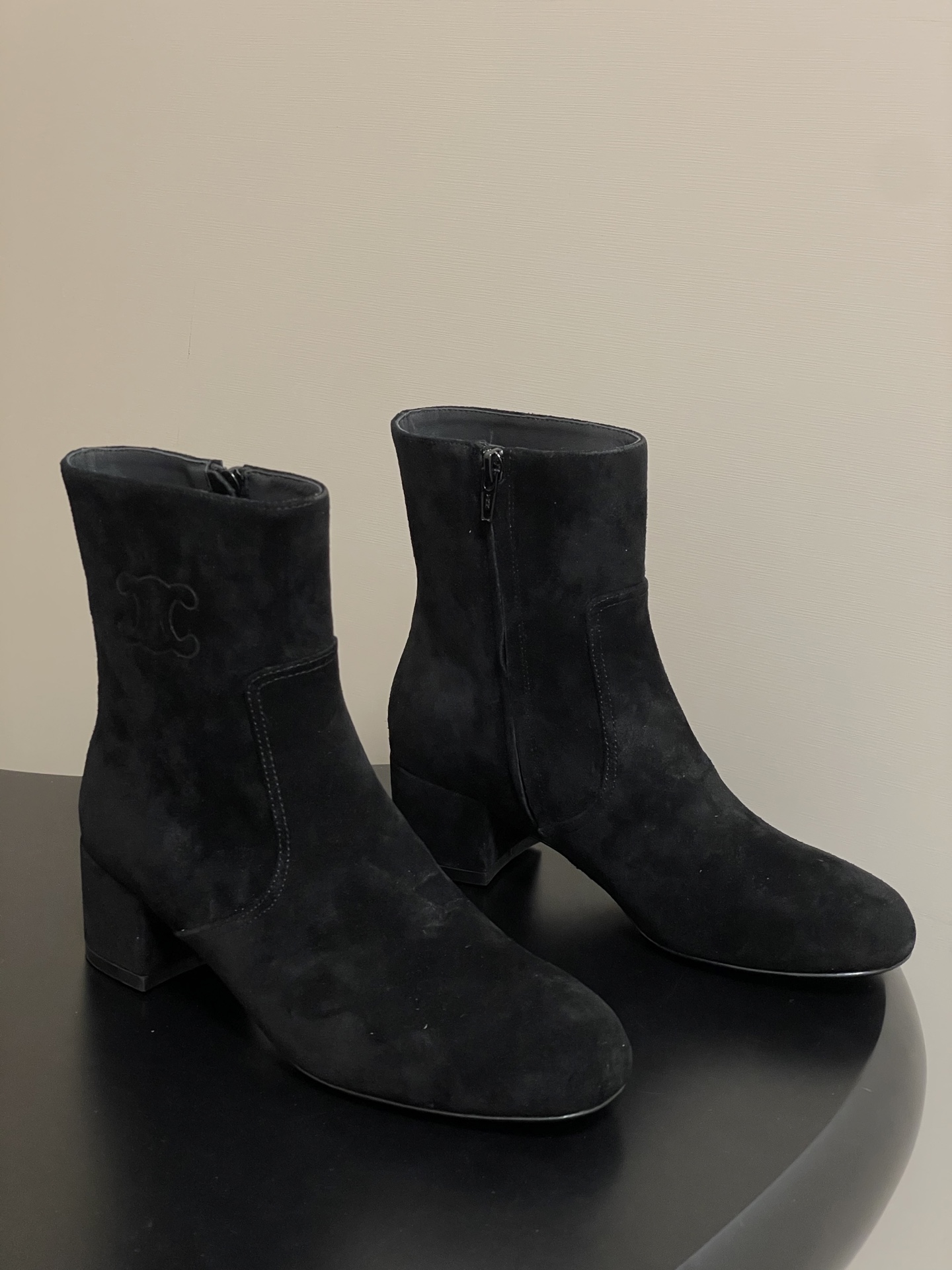 셀린느 스웨이드 부츠