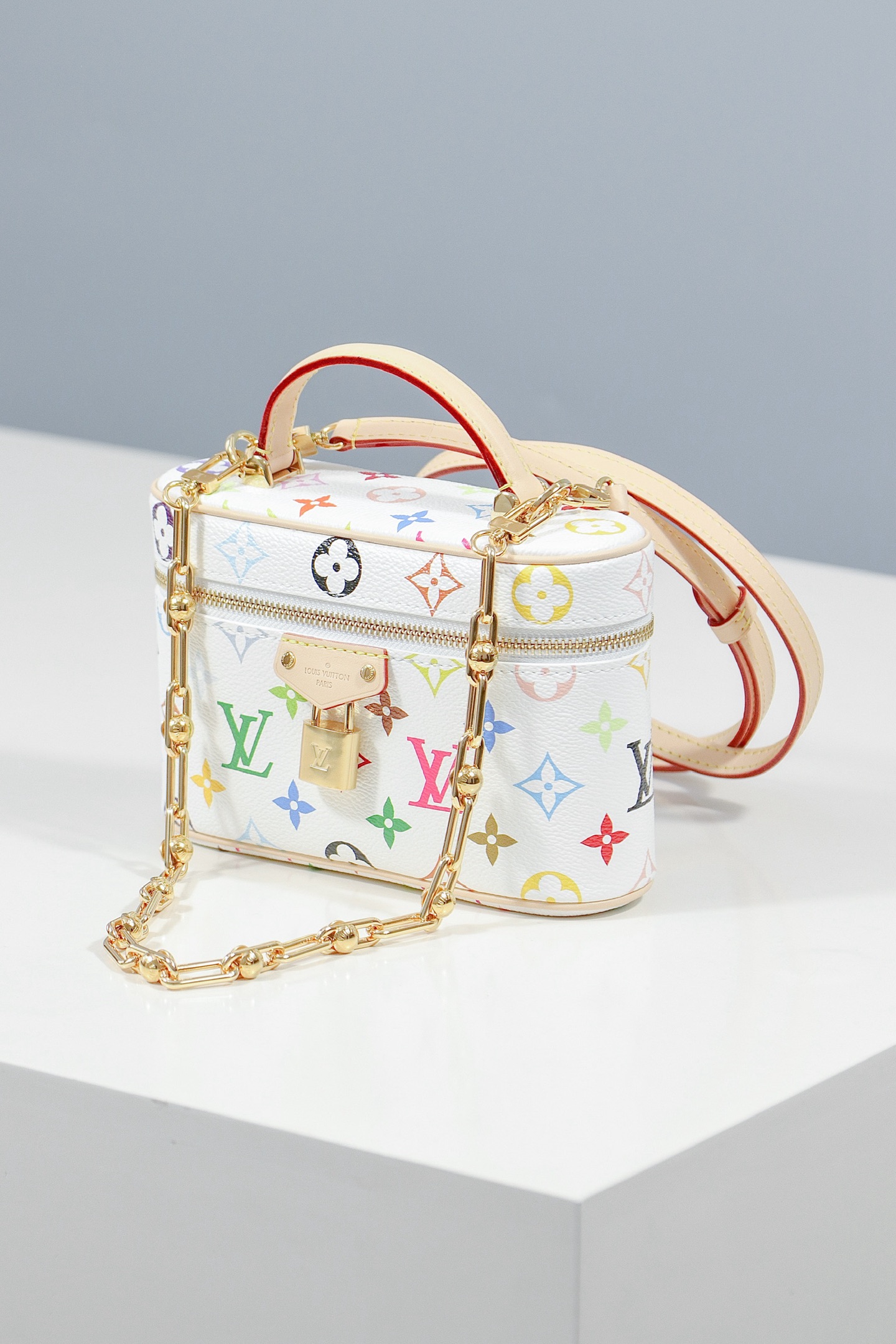 루이비통 베니티 체인 파우치 기타 모노그램 캔버스 [정품급]