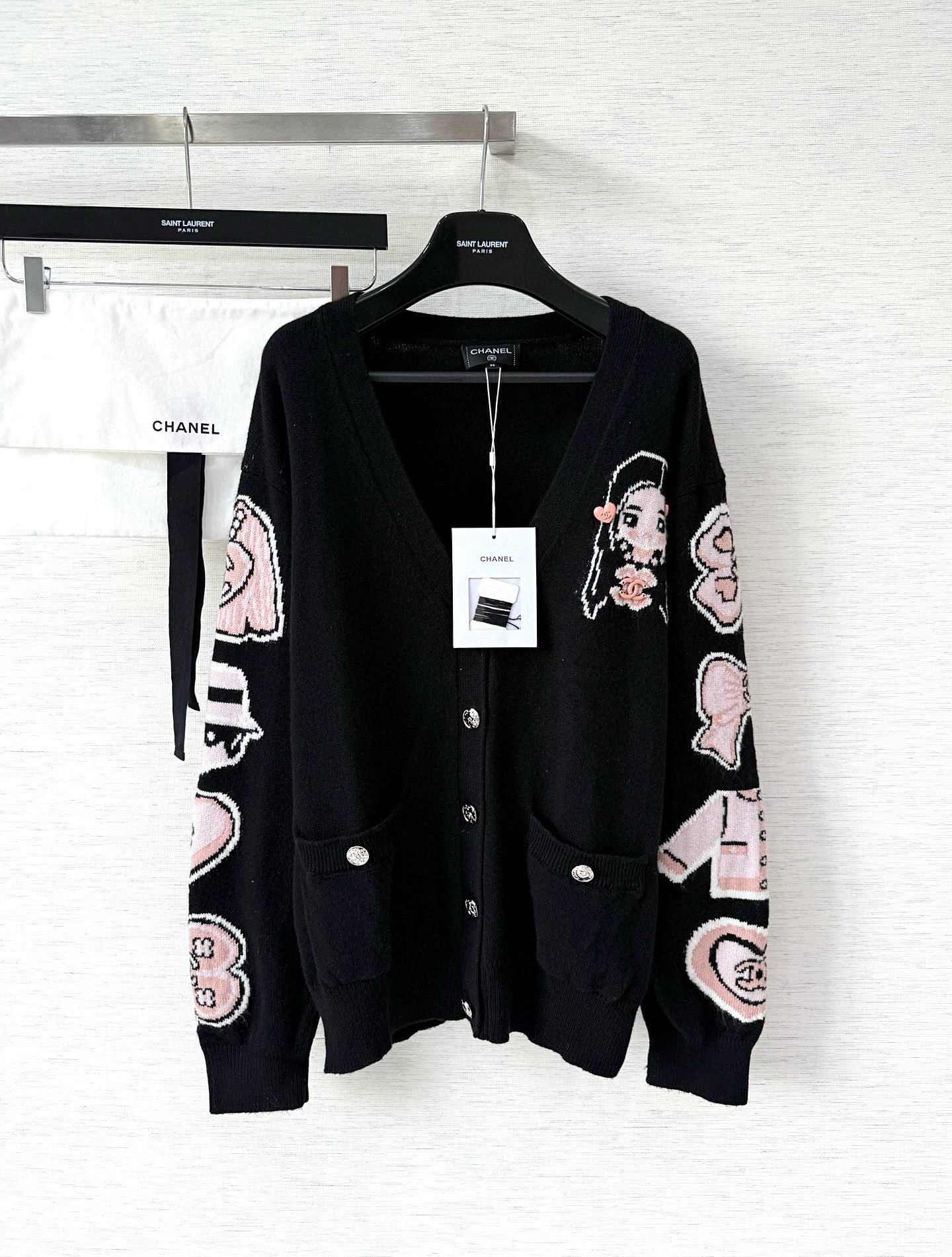 샤넬 25fw 자수 리본 가디건