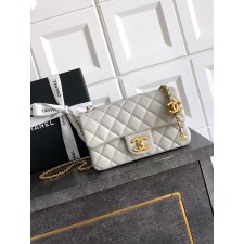 샤넬 뉴미니 플랩백