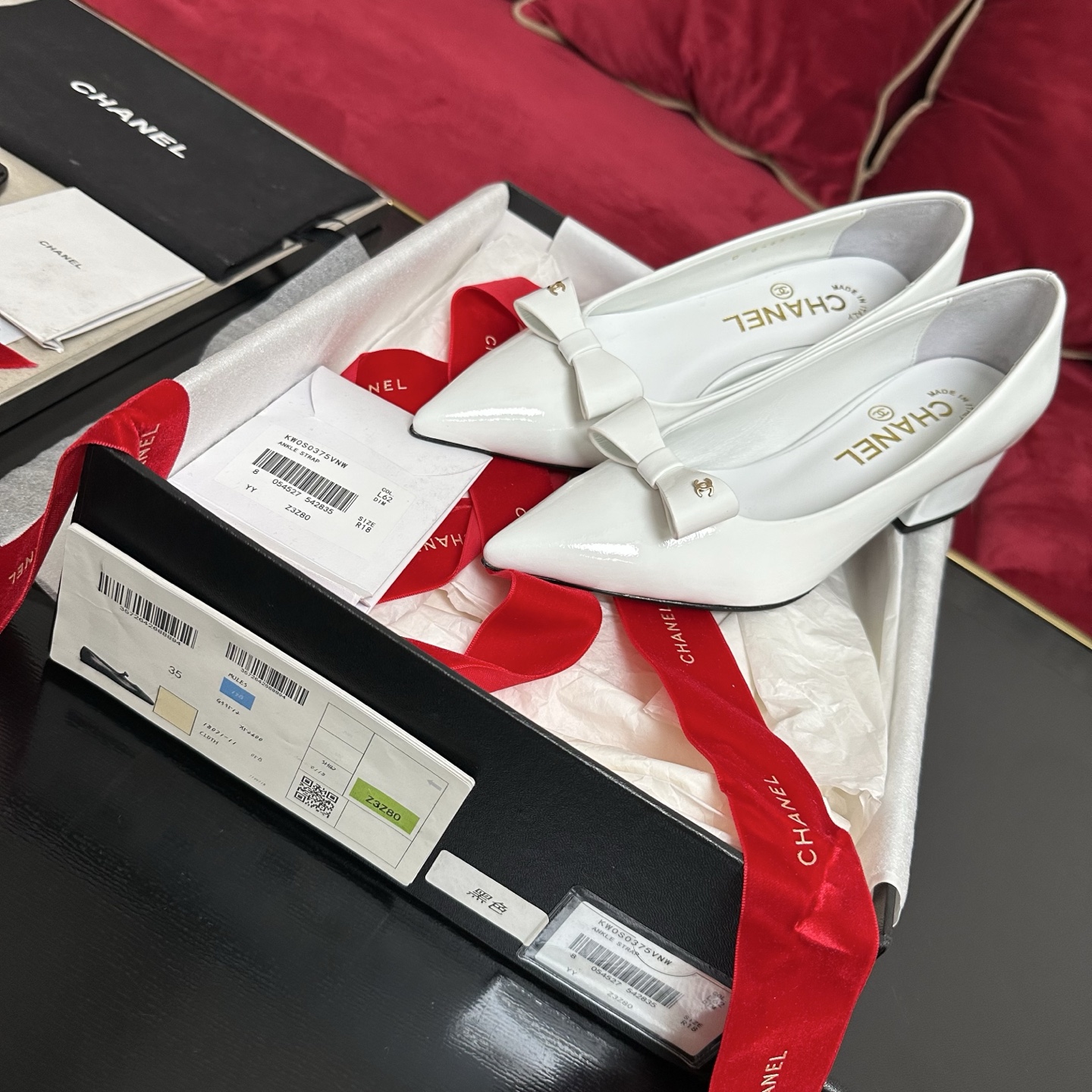 샤넬 페이던트 펌프스 구두