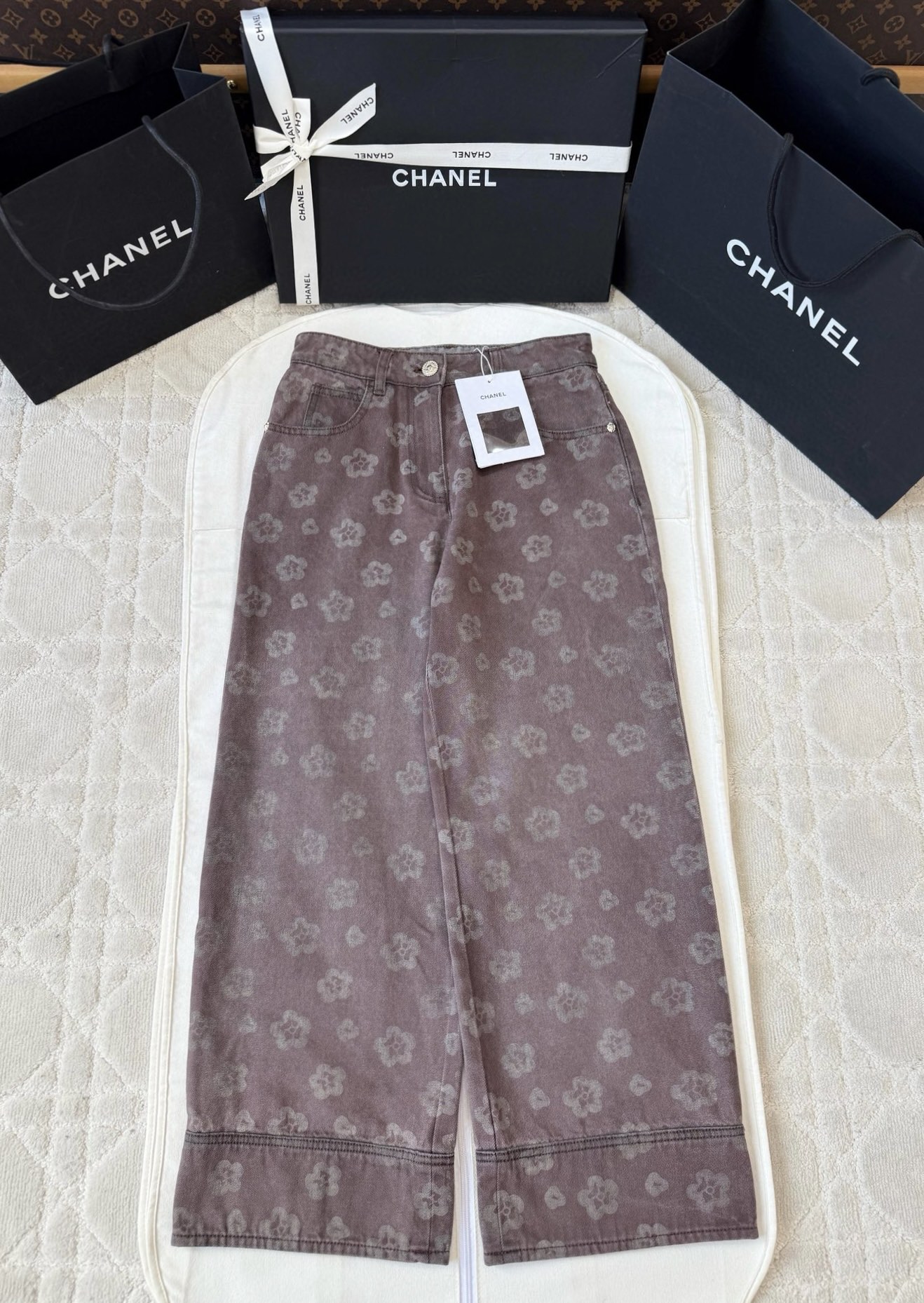 샤넬 워싱 스트레이트 레그 와이드 진