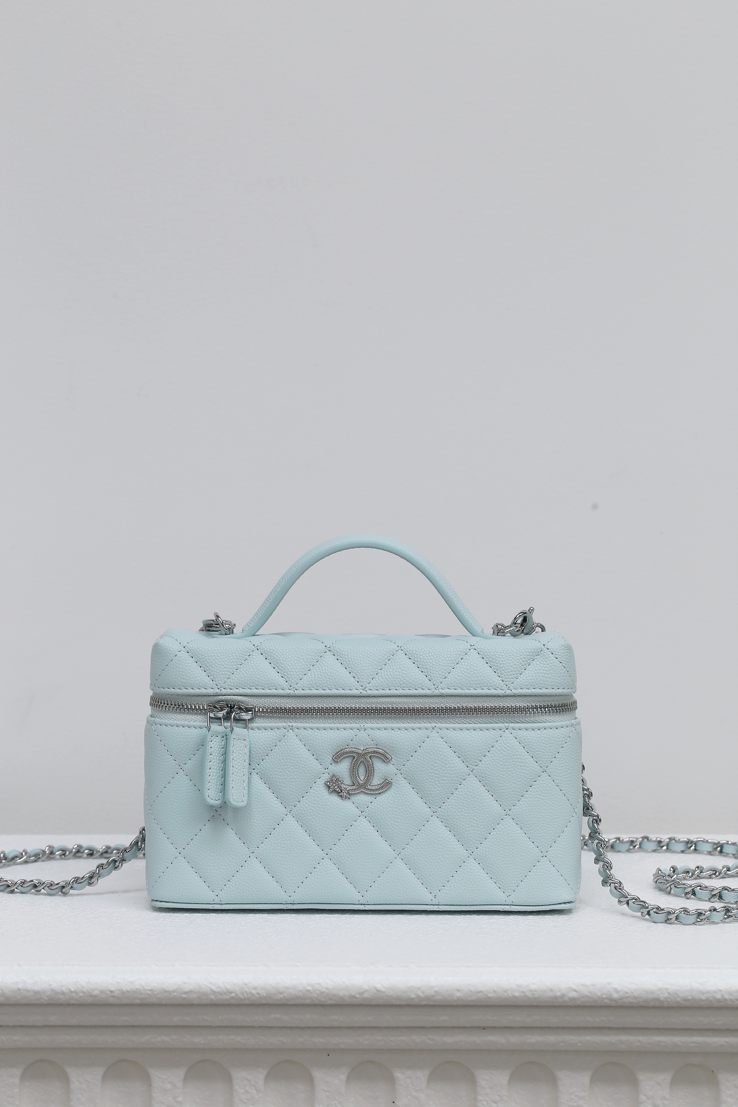 샤넬 체인 코스메틱 케이스