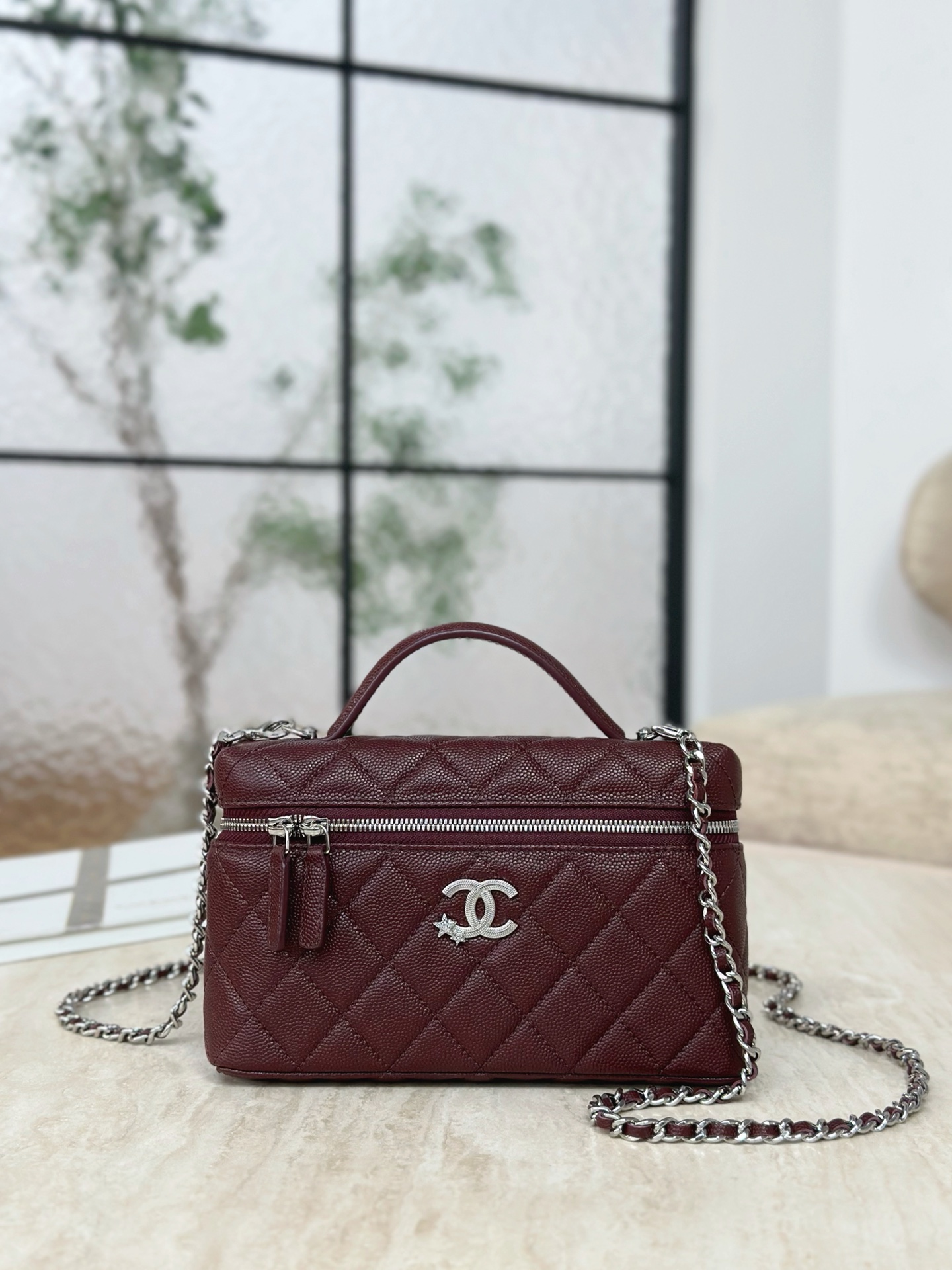 샤넬 체인 코스메틱 케이스