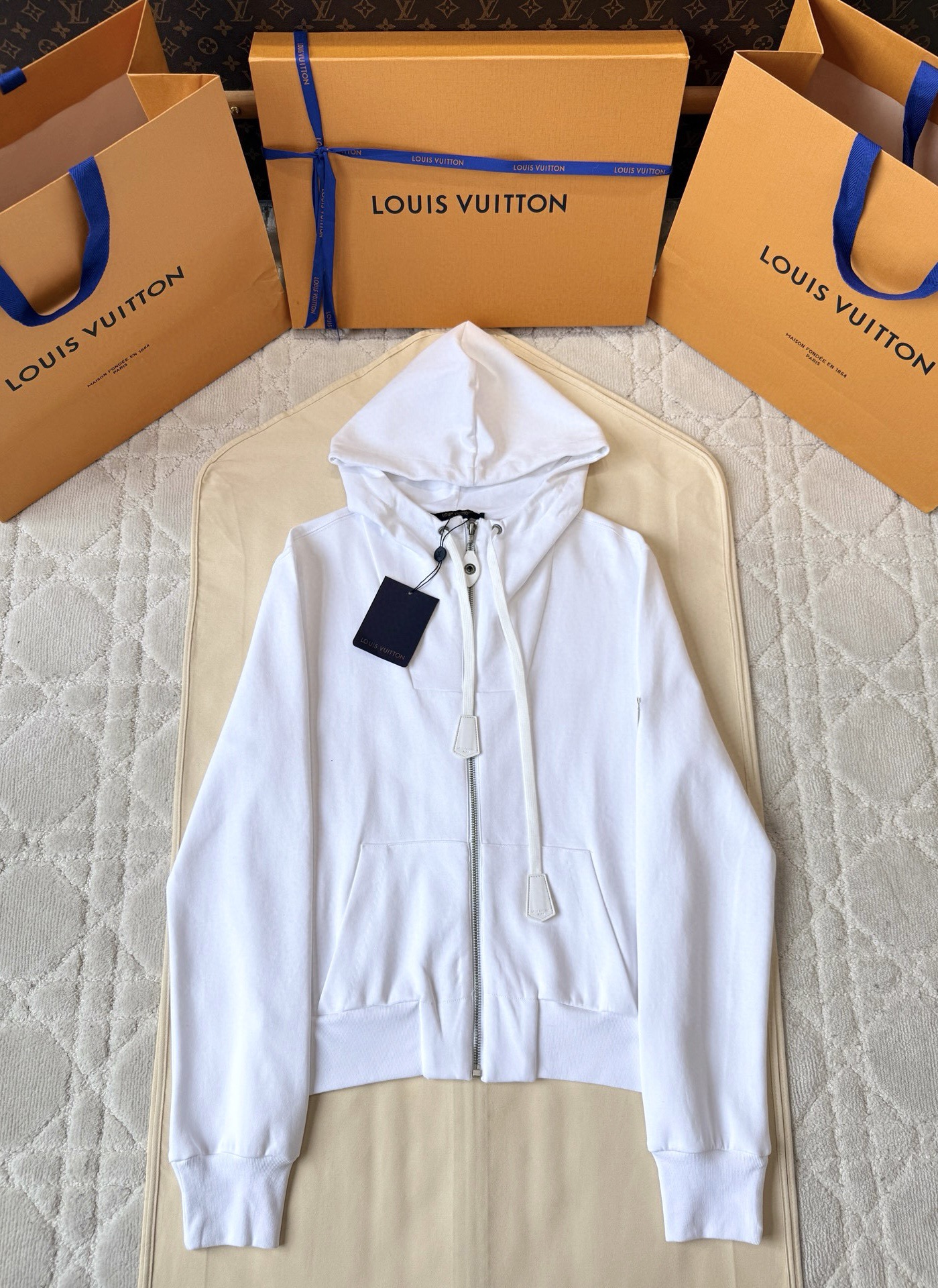 루이비통 25fw 후드집업
