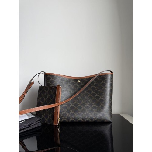 셀린느 소프트 쇼퍼 백 트리옹프 캔버스 & 카프스킨