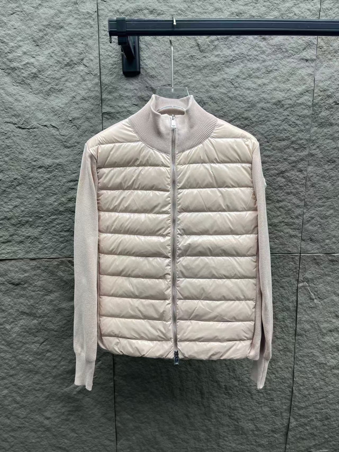 몽클레어 경량 패딩