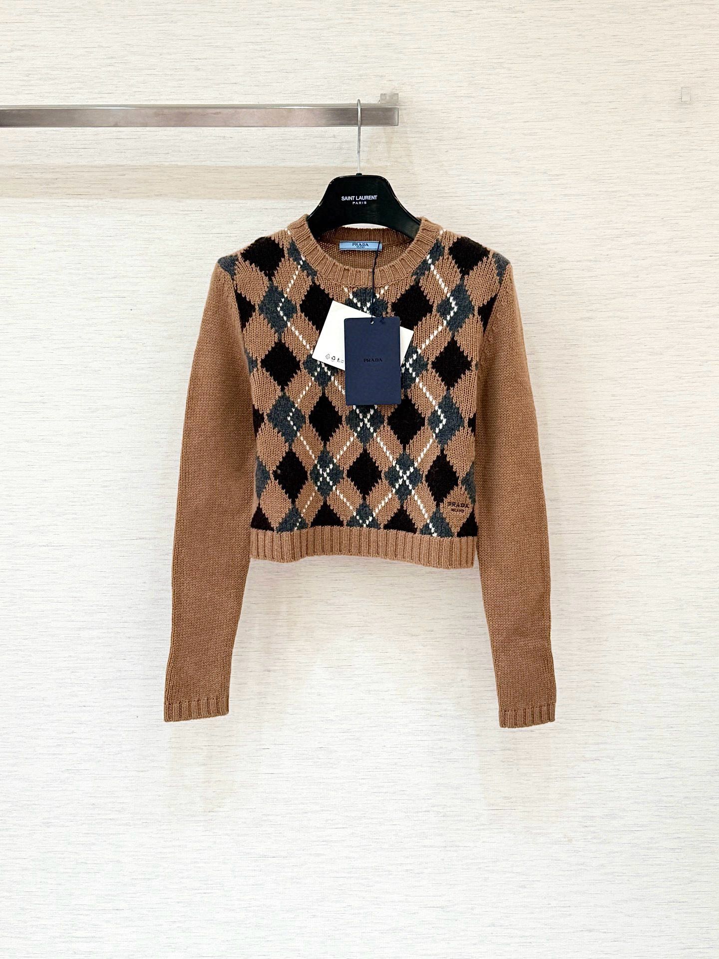 프라다 풀오버 스웨터