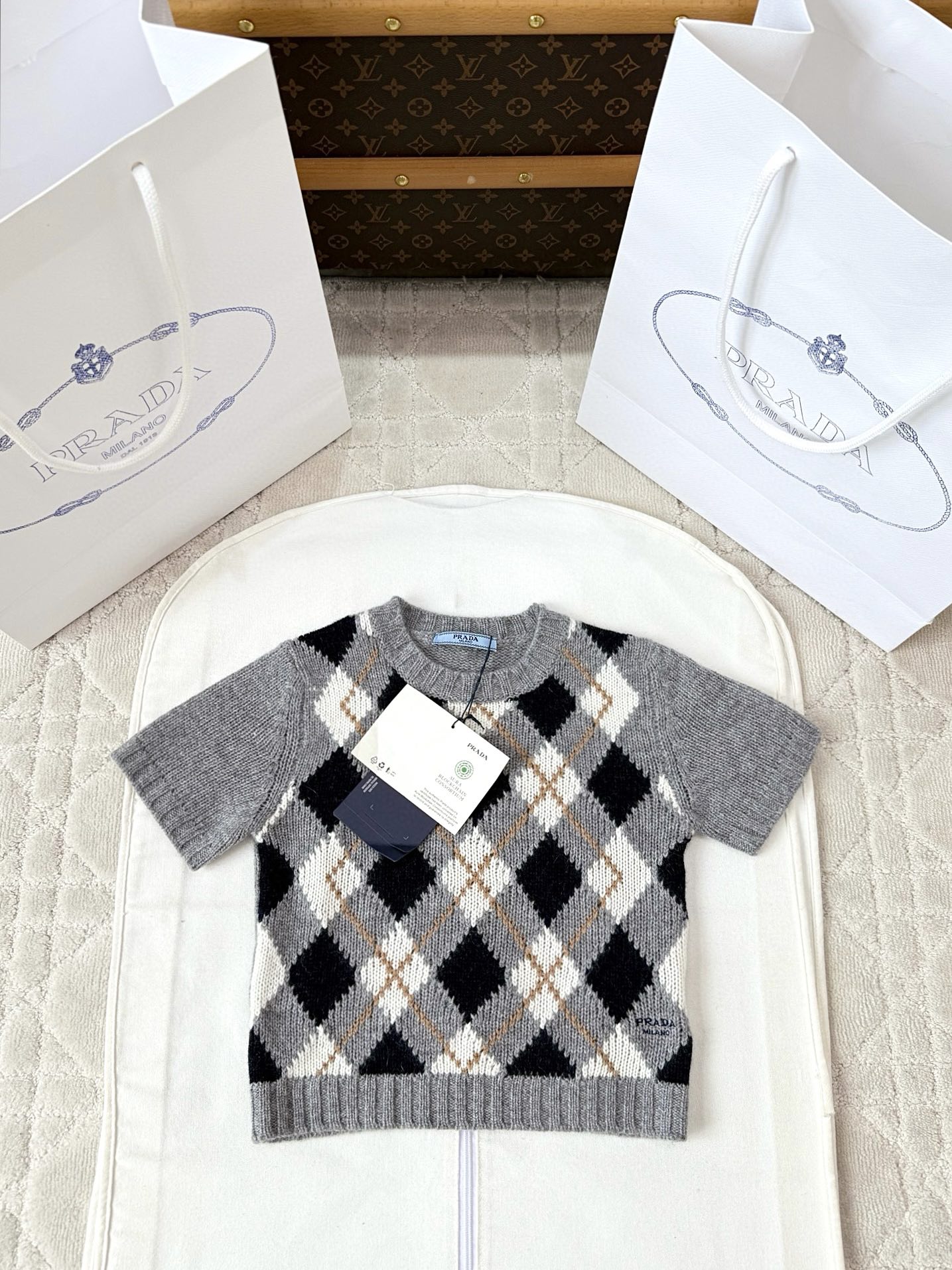 프라다 캐시미어 반팔