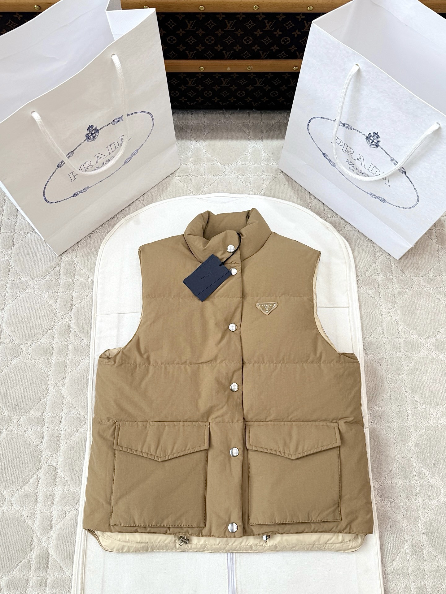 프라다 조끼 패딩