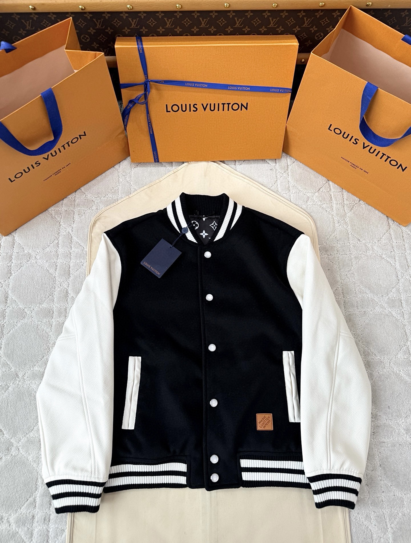 루이비통 야구 자켓