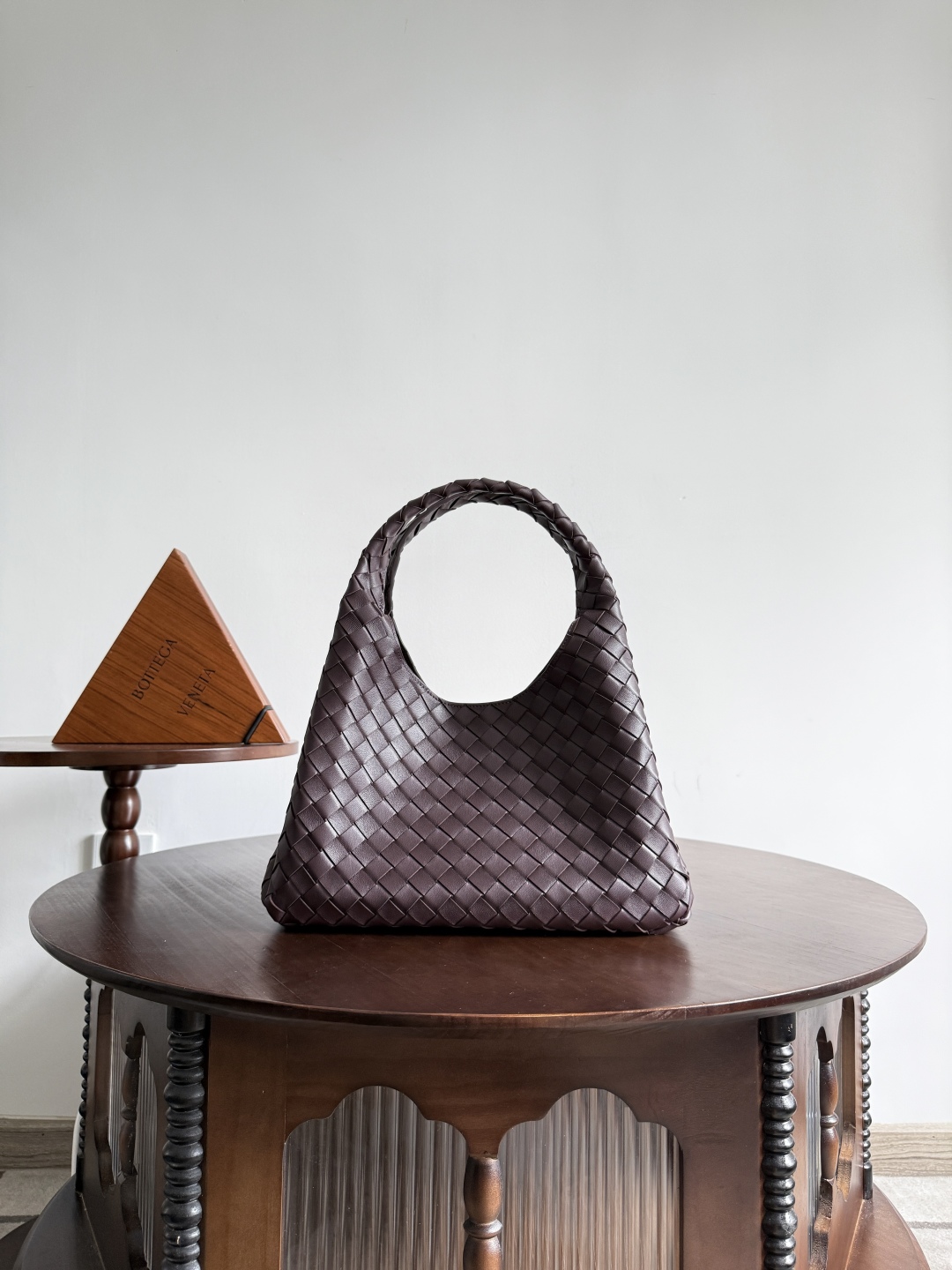 보테가베네타 미디엄 캄파나 다크 바롤로 844249