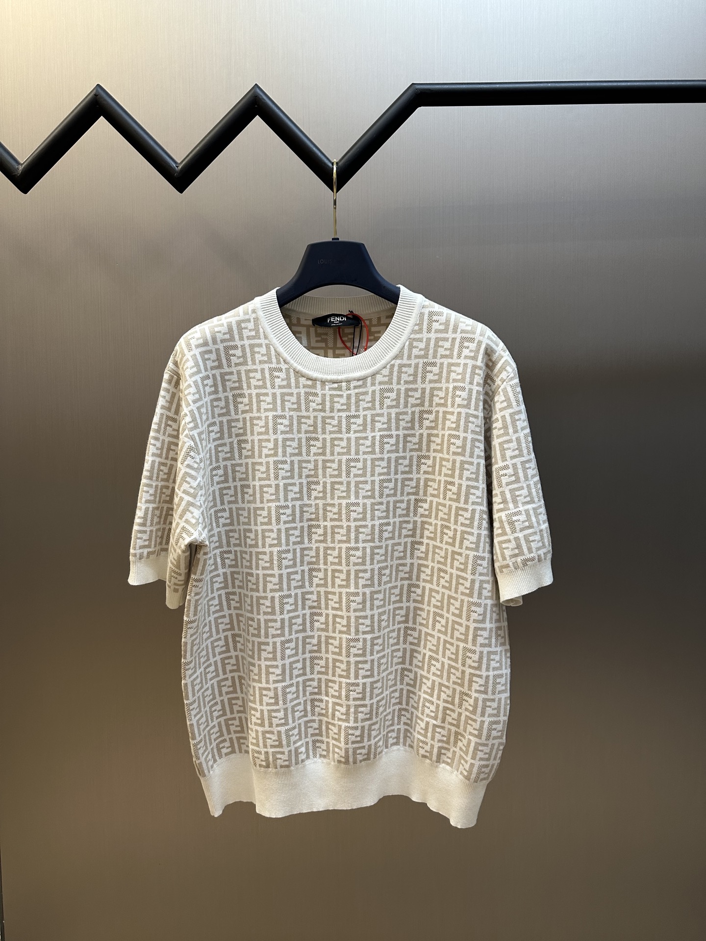 펜디 스웨터 반팔티