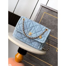 샤넬 맥시 플랩 백