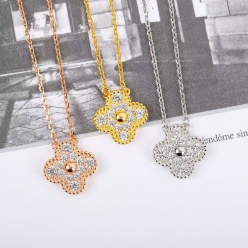 반클리프 빈티지 알함브라 펜던트