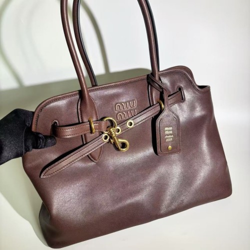 미우미우 아방뛰르 나파 가죽 백