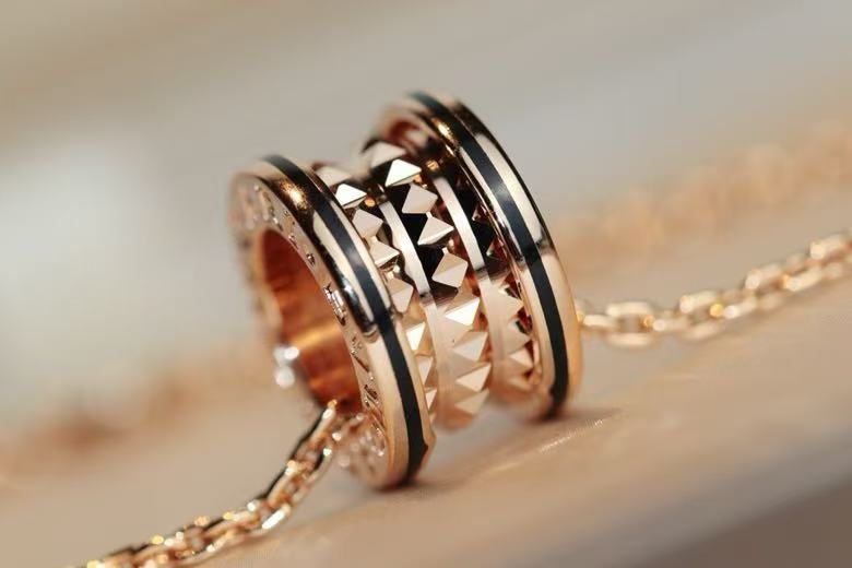 불가리 비제로원 네크리스