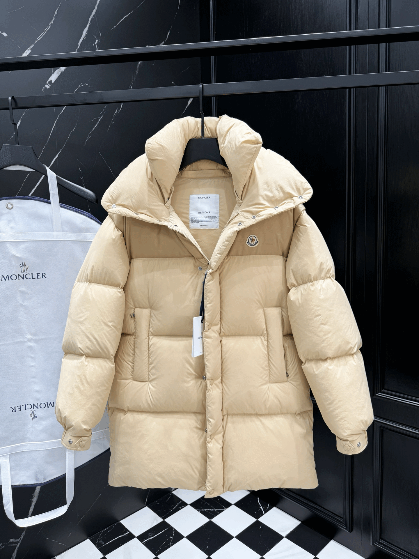 몽클레어 25fw 탈부착 롱패딩