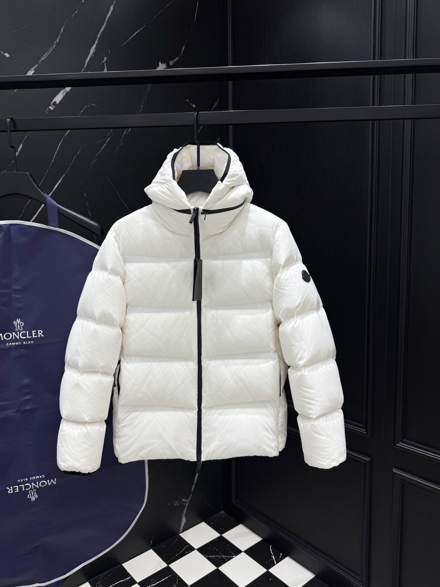 몽클레어 25fw 패딩