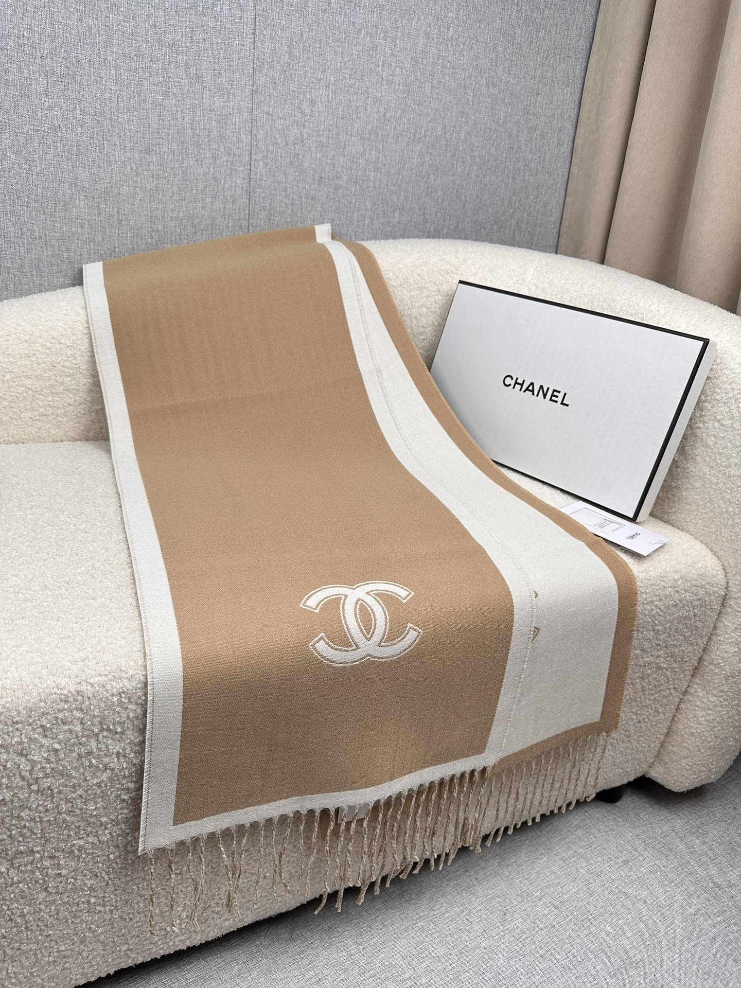 샤넬 양면 캐시미어 스카프