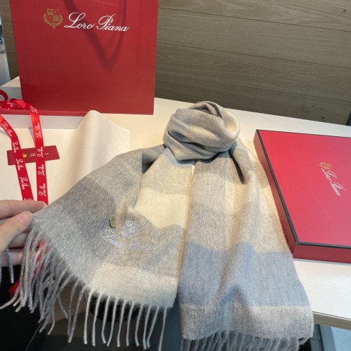 로로피아나 머플러