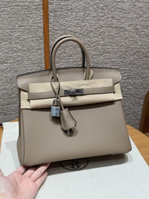 에르메스 버킨백 25 토고 은장 컬러: 81/Gris Tourterlle