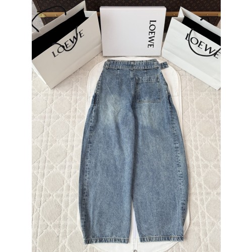 로에베 스트레이트 진