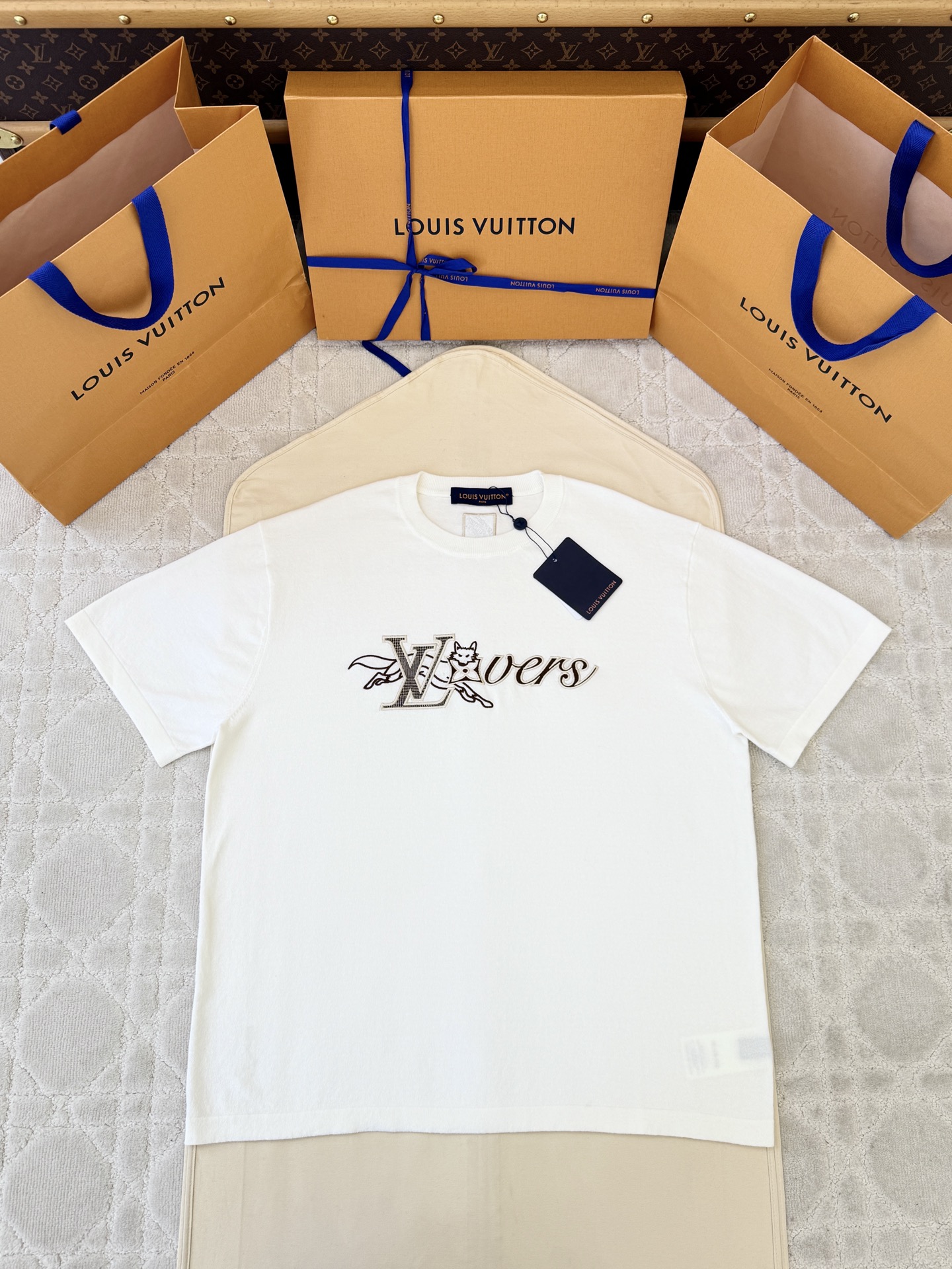 루이비통 반팔 티셔츠