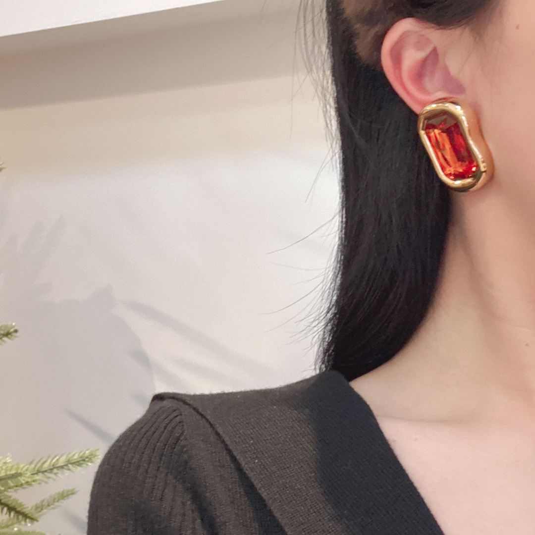 지방시 메탈릭 스컬프처럴 크리스탈 이어링