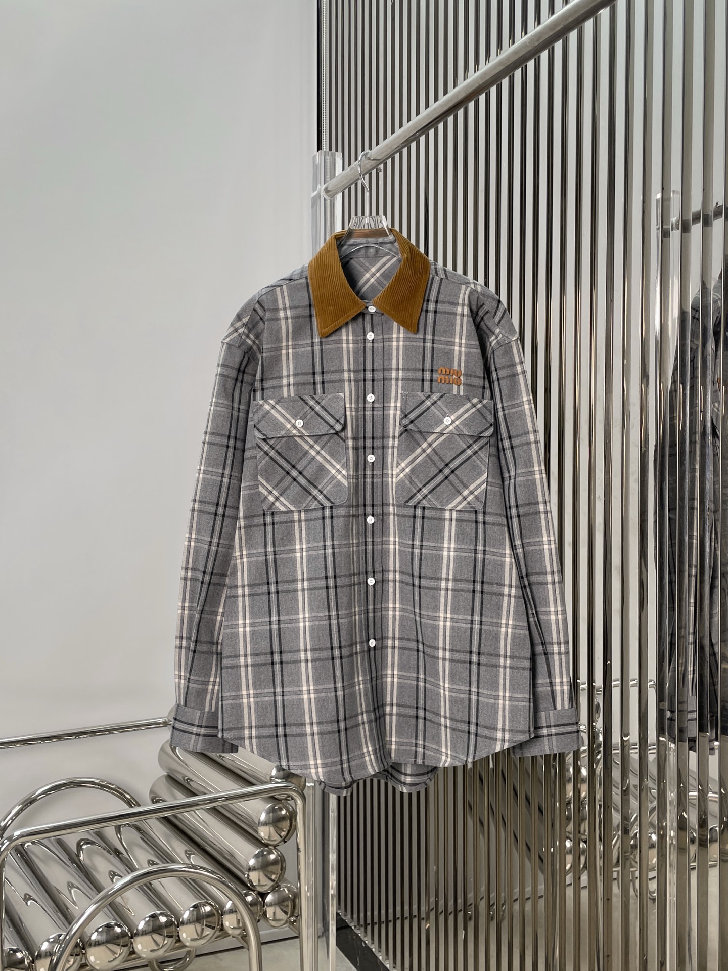 미우미우 체크 셔츠