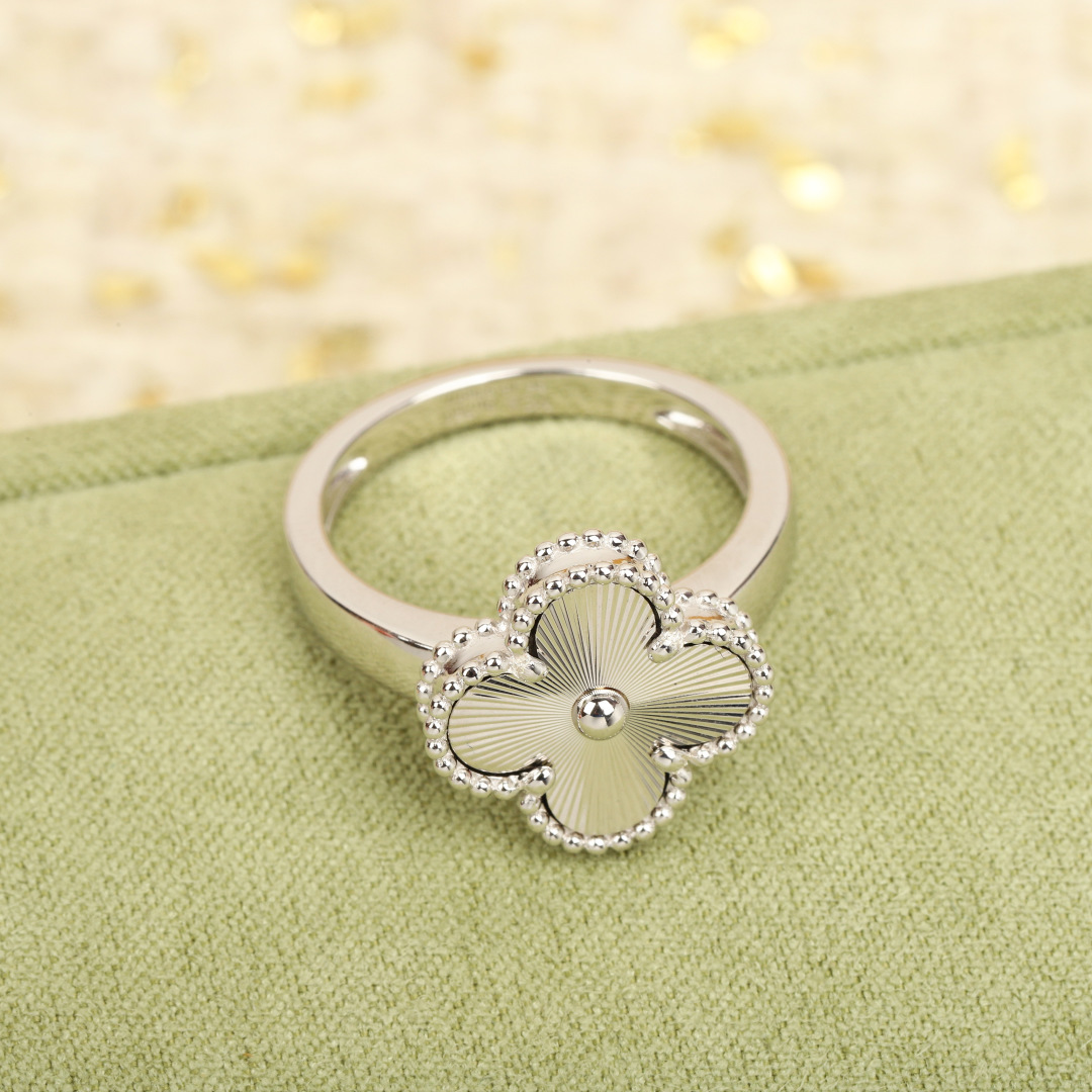 반클리프 앤 아펠 빈티지 알함브라 링