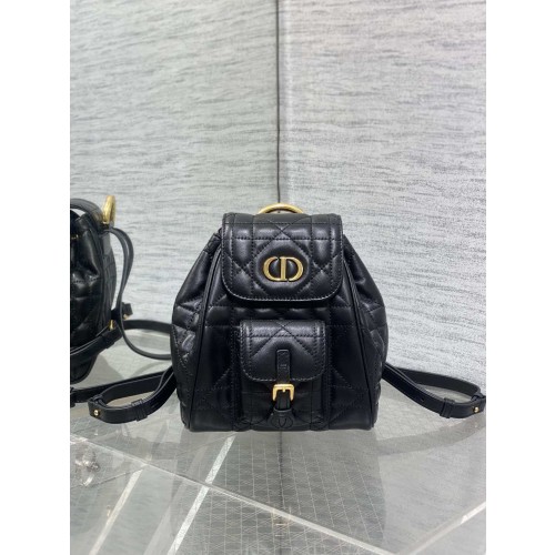 디올 카로 스몰 백팩