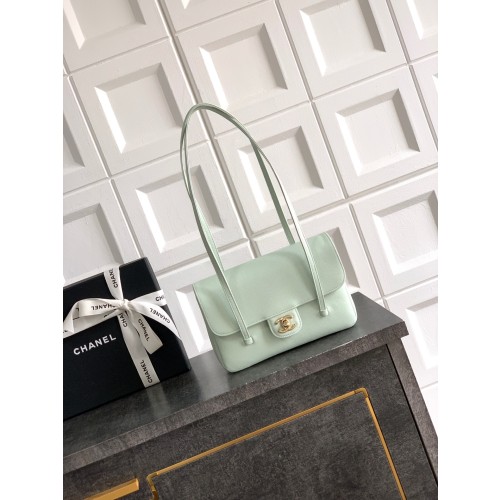 샤넬 스몰 플랩 26백 라이트 그린