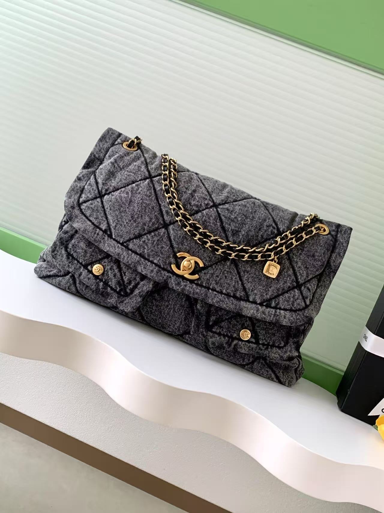 샤넬 투포켓 블랙 데님 플랩백