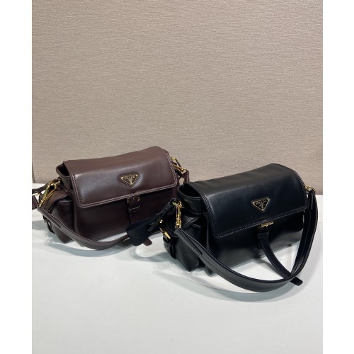 프라다 익스플로어 미디엄 나파 가죽 플랩 숄더 백 1BDD394
