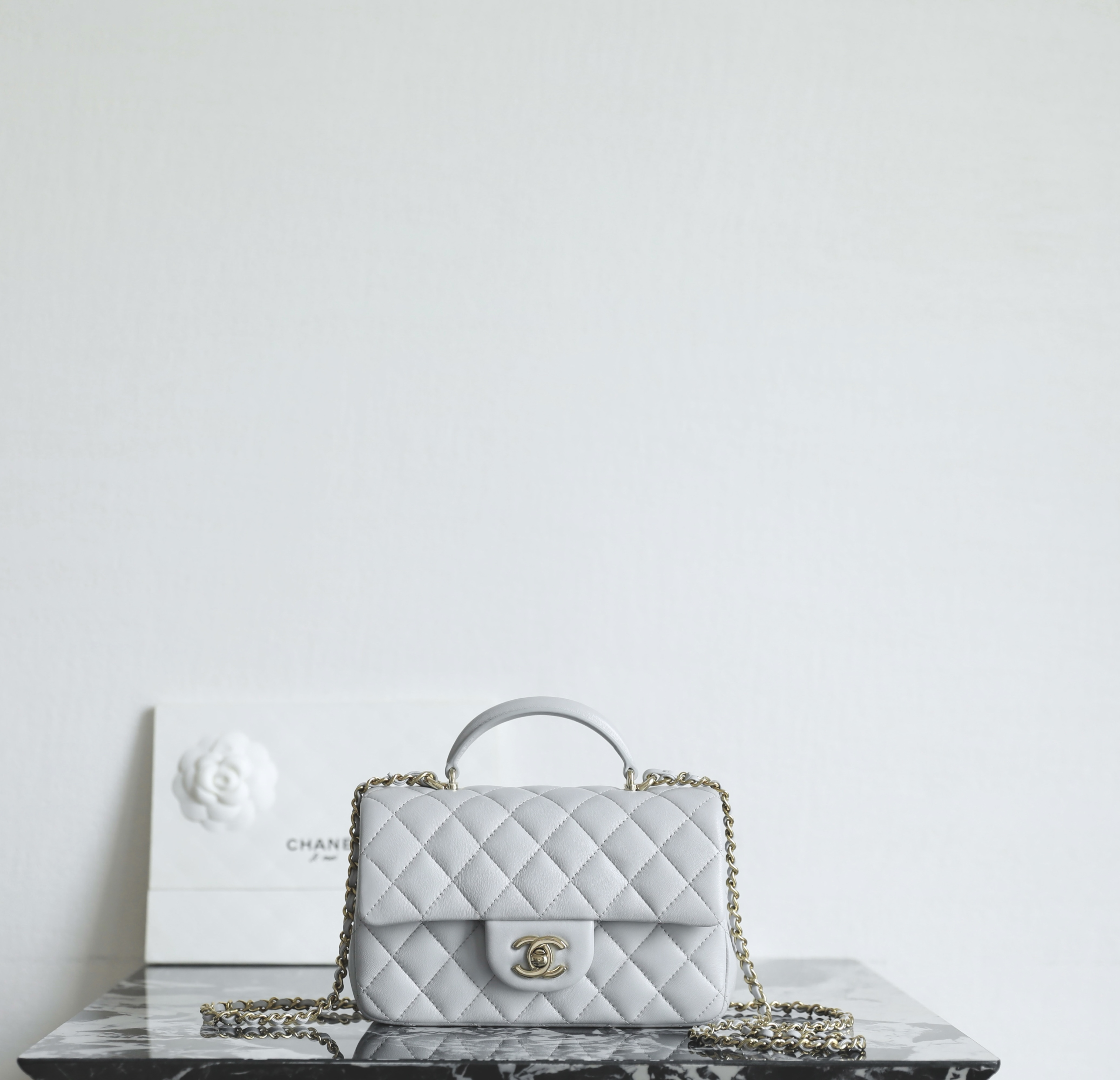 샤넬 클래식 뉴미니 탑핸들백 램스킨 [정품급]