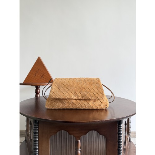 보테가베네타 지오르노