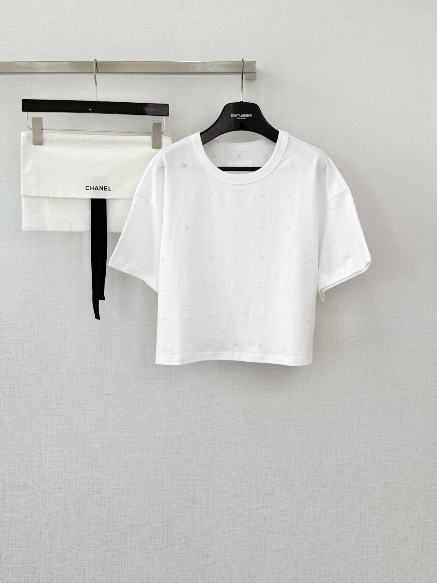 샤넬 플로럴 반팔 티셔츠