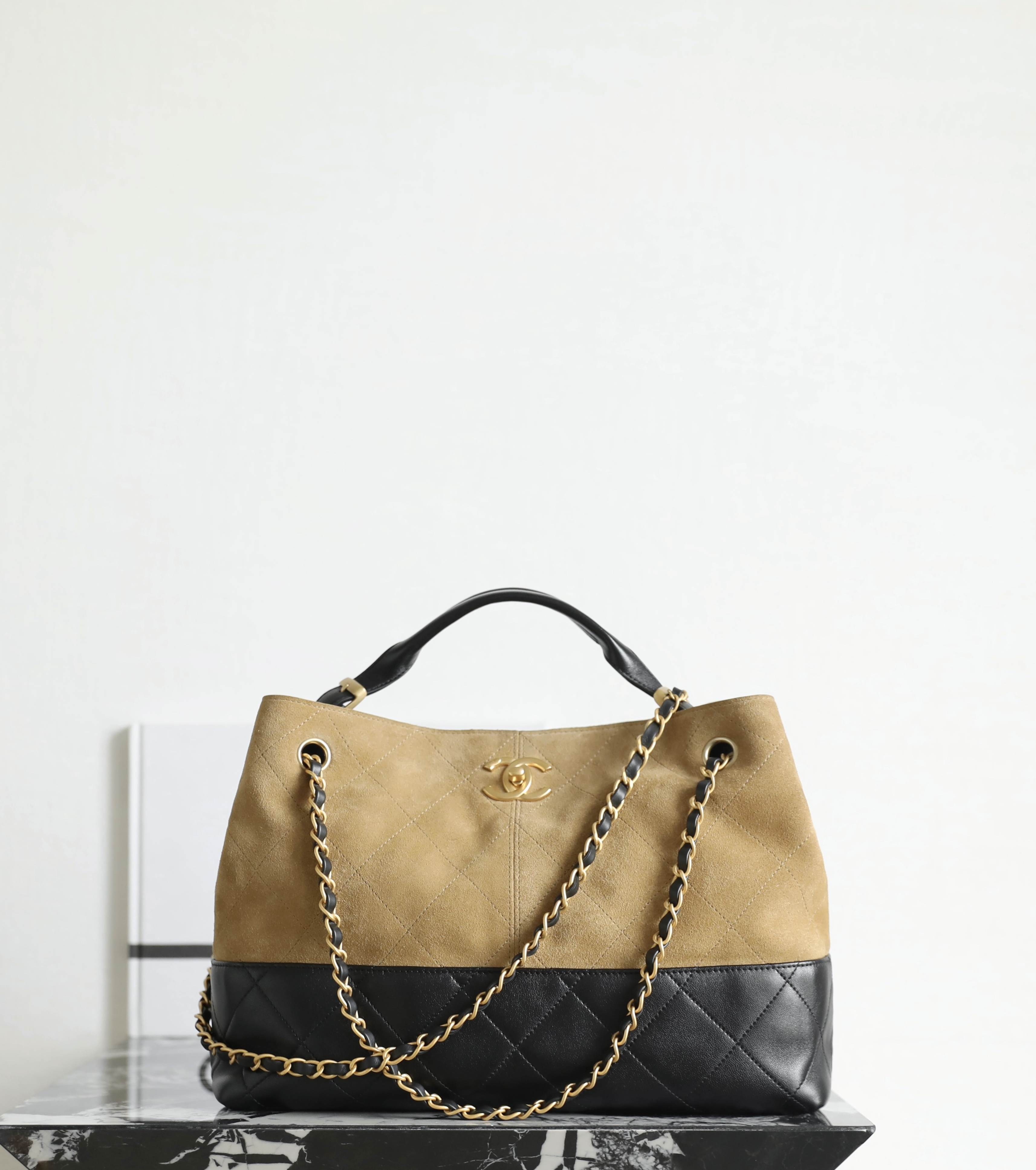 샤넬 2024/25 공방 스몰 쇼핑백 [정품급]