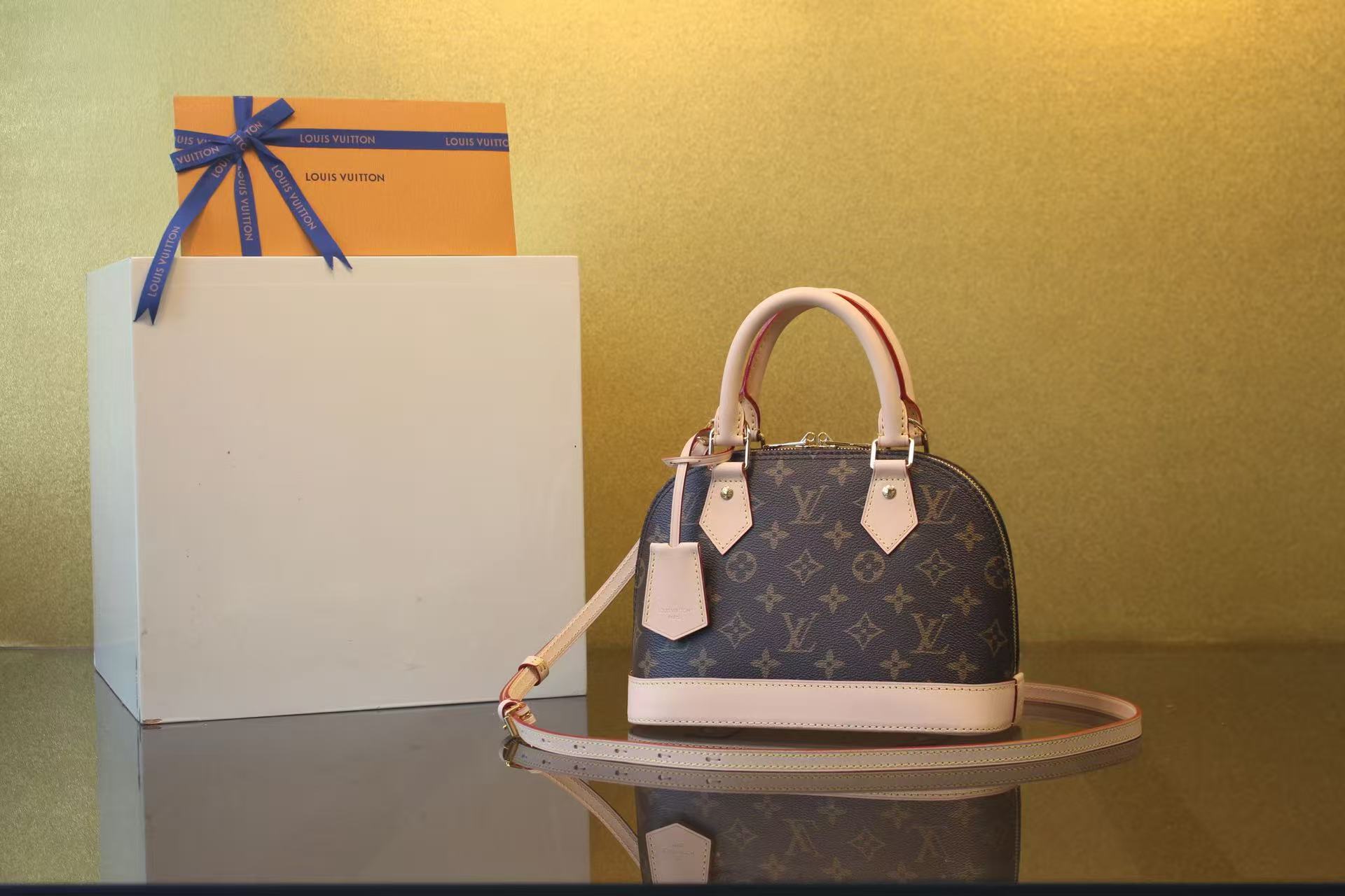 루이비통 알마 BB [정품급]