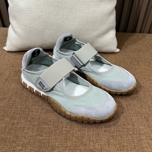 미우미우 타이어 테크니컬 소재 및 스웨이드 발레리나[정품급]