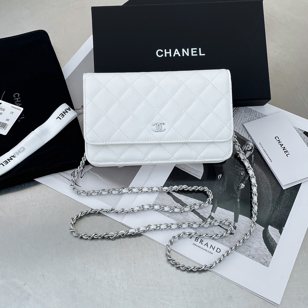 샤넬 WOC 캐비어 A33813