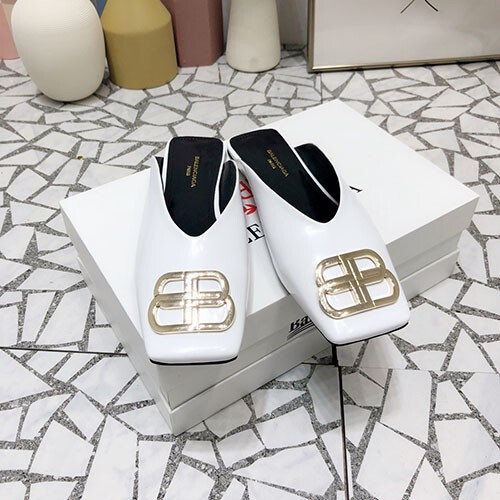 발렌시아가 슬리퍼