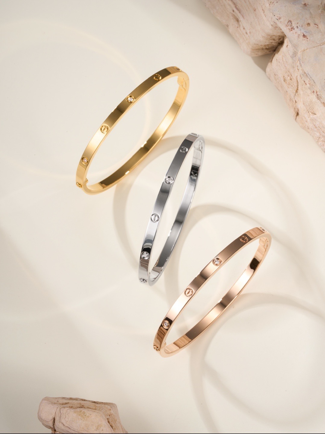 까르띠에 러브 팔찌 스몰 6구 다이아 세팅